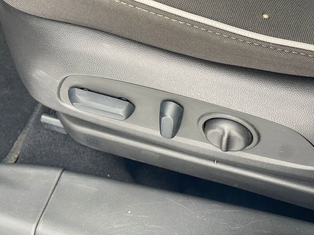 Used 2023 Chevrolet TrailBlazer LT image 12