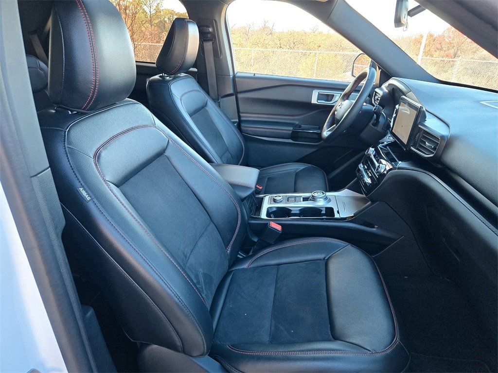 Used 2023 Ford Explorer ST-Line w/ Class IV Trailer Tow Package image 27