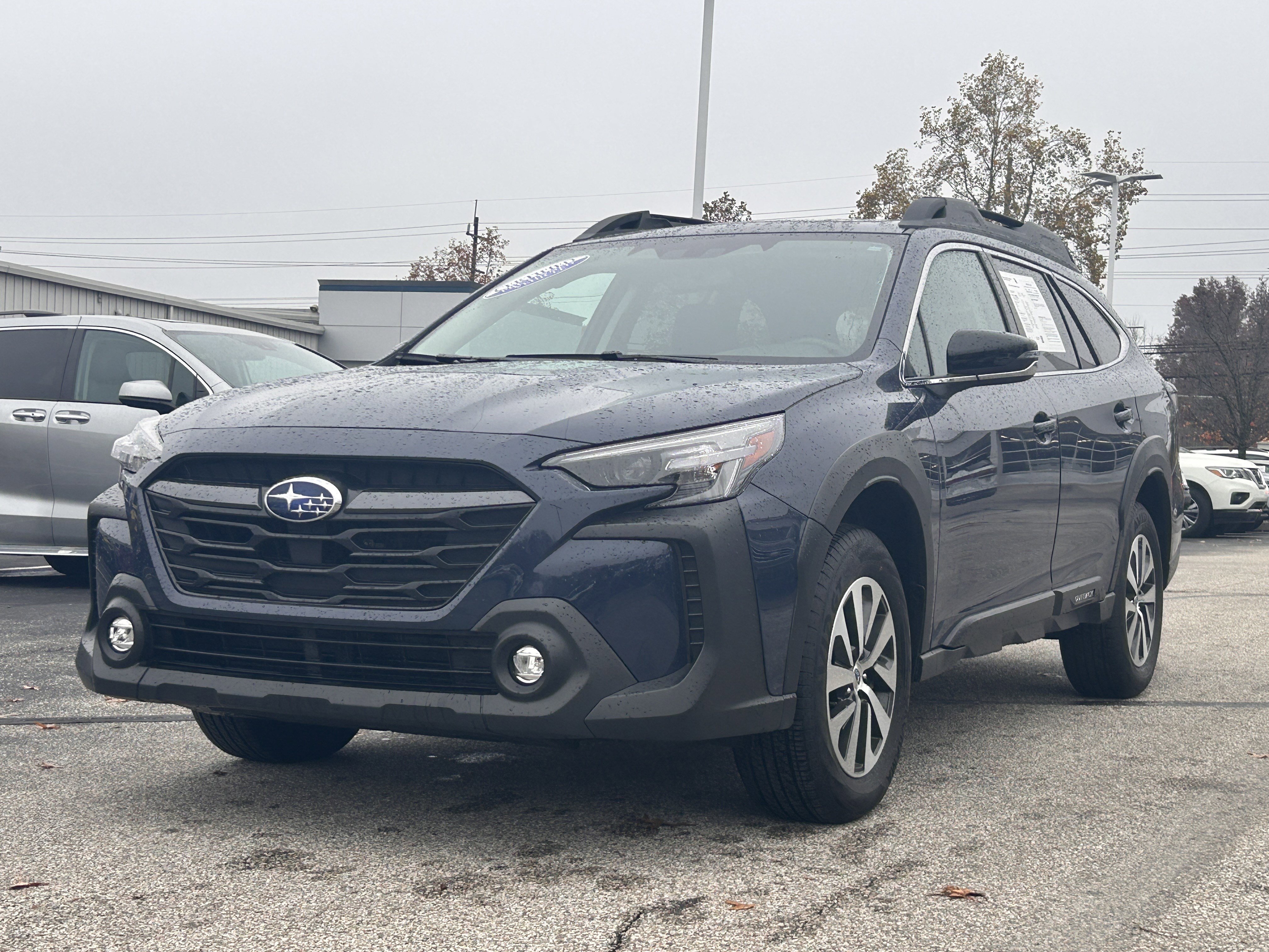 Certified 2025 Subaru Outback Premium image 4