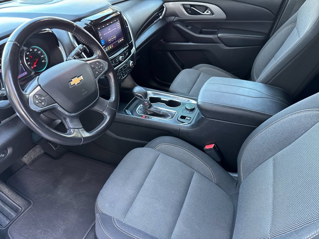 Used 2021 Chevrolet Traverse LT FWD image 9