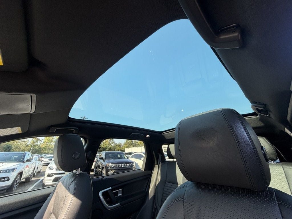 Used 2018 Land Rover Discovery Sport HSE Luxury AWD/4WD image 15