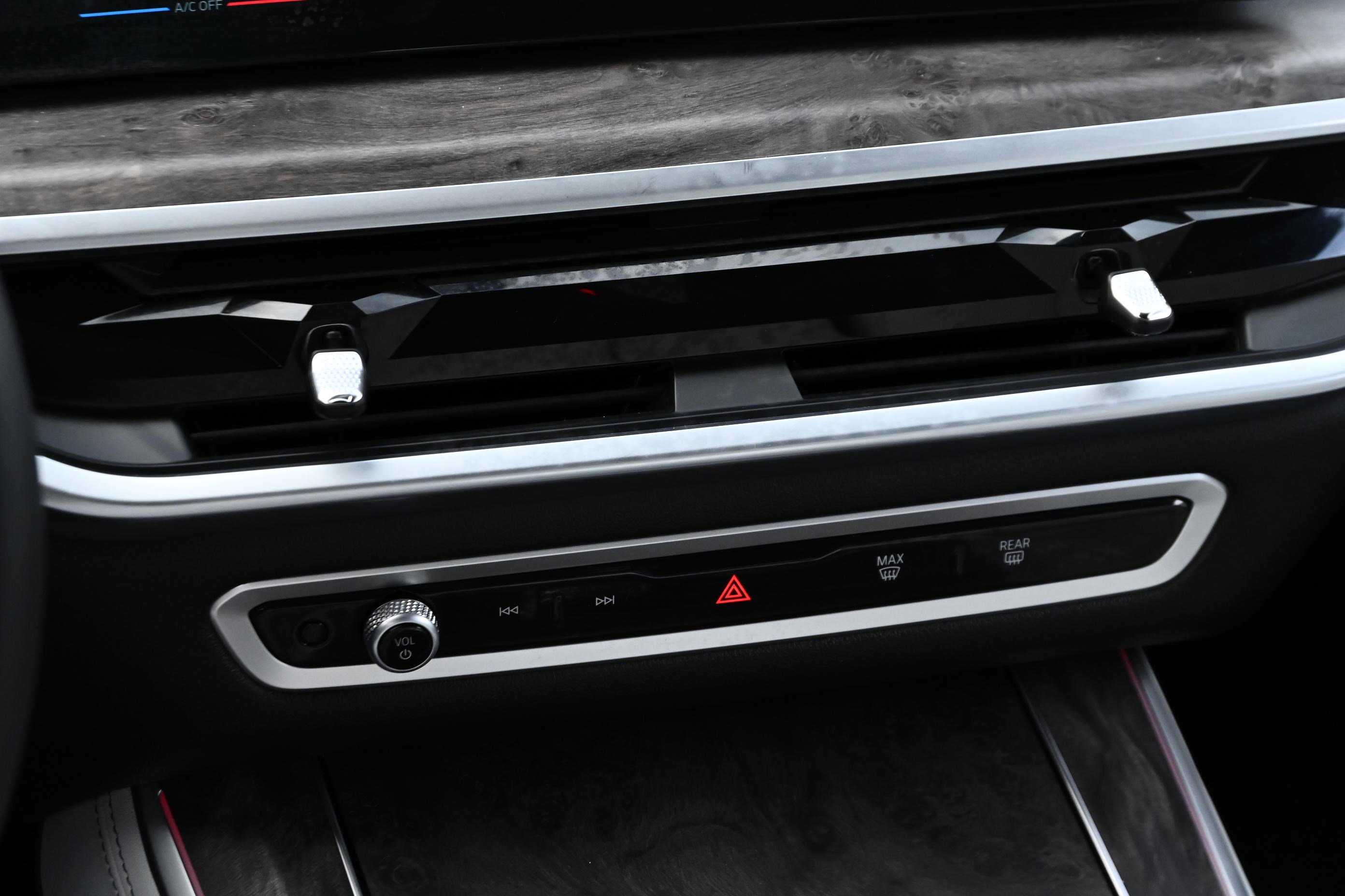 Used 2024 BMW X5 M60i image 17