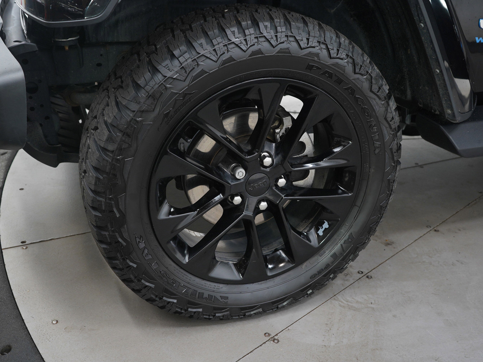 Used 2021 Jeep Wrangler Unlimited Sahara w/ Cold Weather Group image 28