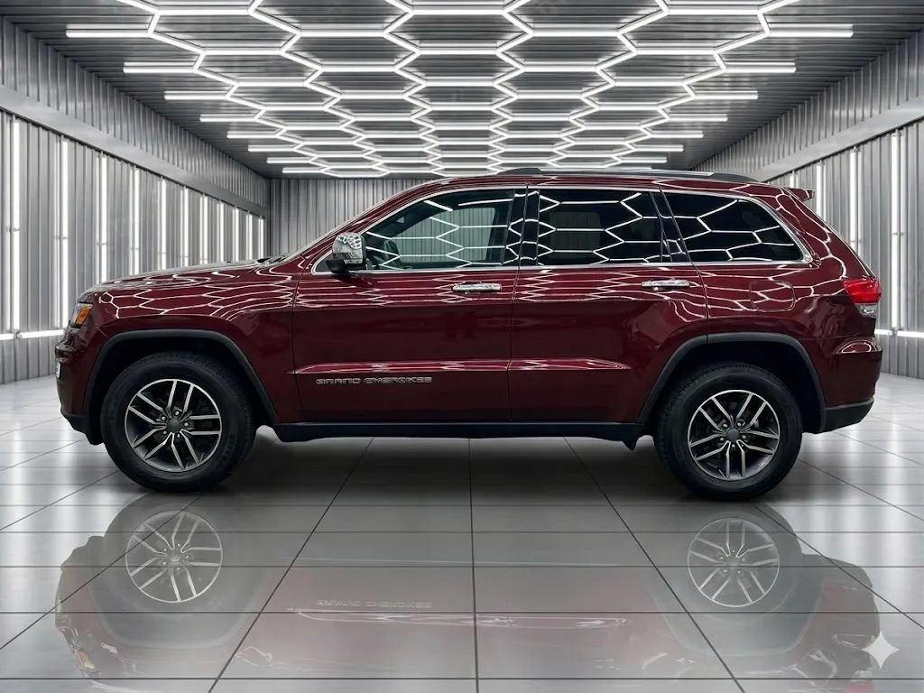 Used 2017 Jeep Grand Cherokee Limited w/ Luxury Group II AWD/4WD image 3