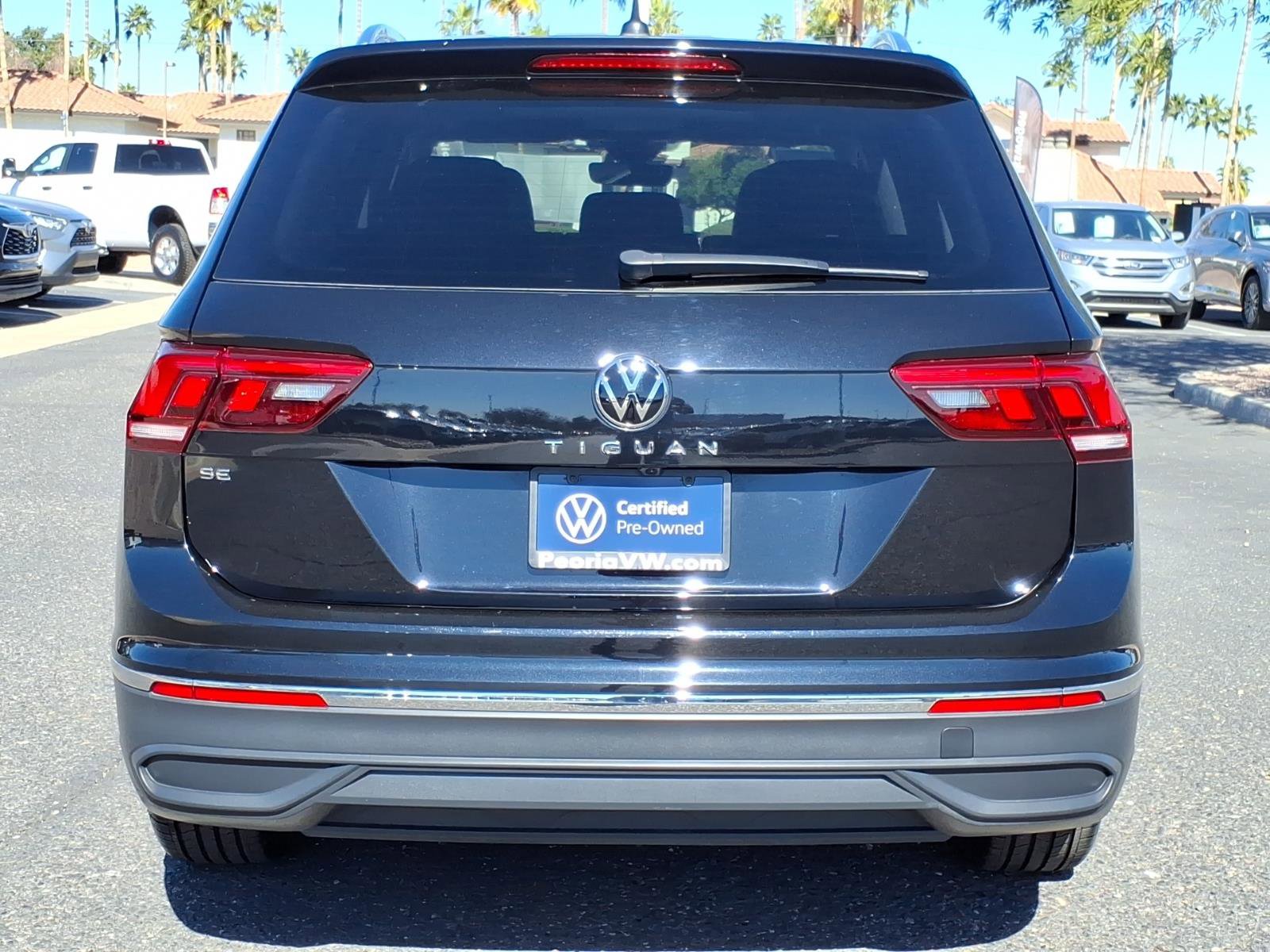 Certified 2023 Volkswagen Tiguan SE w/ Panoramic Sunroof Package image 6