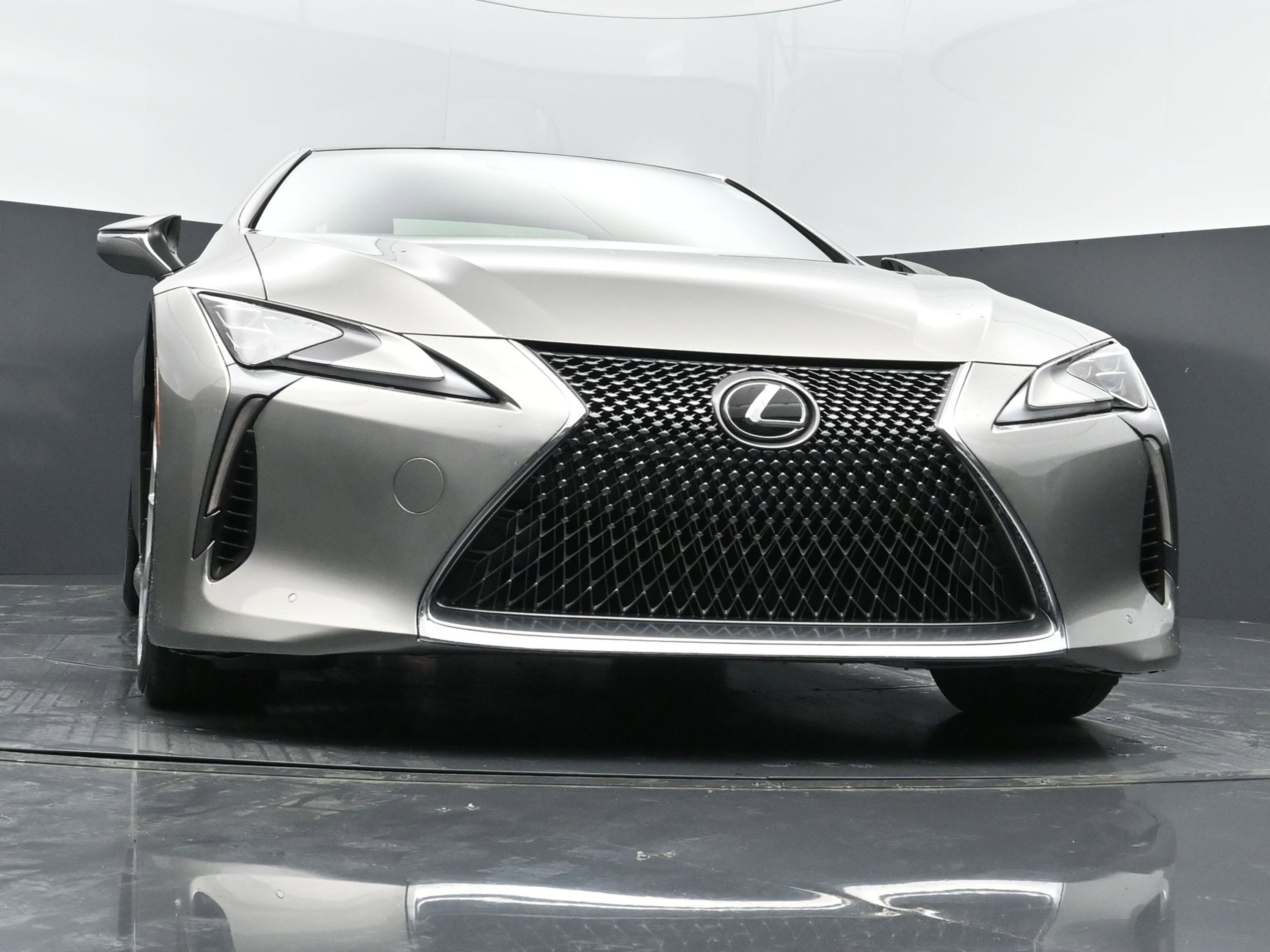 Used 2018 Lexus LC 500 Coupe w/ Touring Package image 36