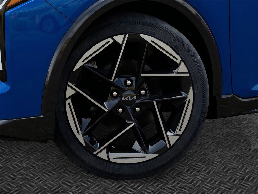 New 2025 Kia K4 GT-Line image 9