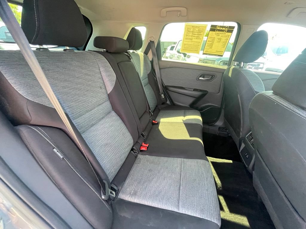 Used 2023 Nissan Rogue SV AWD/4WD image 27