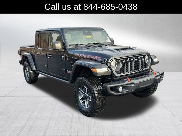 New 2026 Jeep Gladiator Mojave w/ Steel Bumper Group AWD/4WD image 3