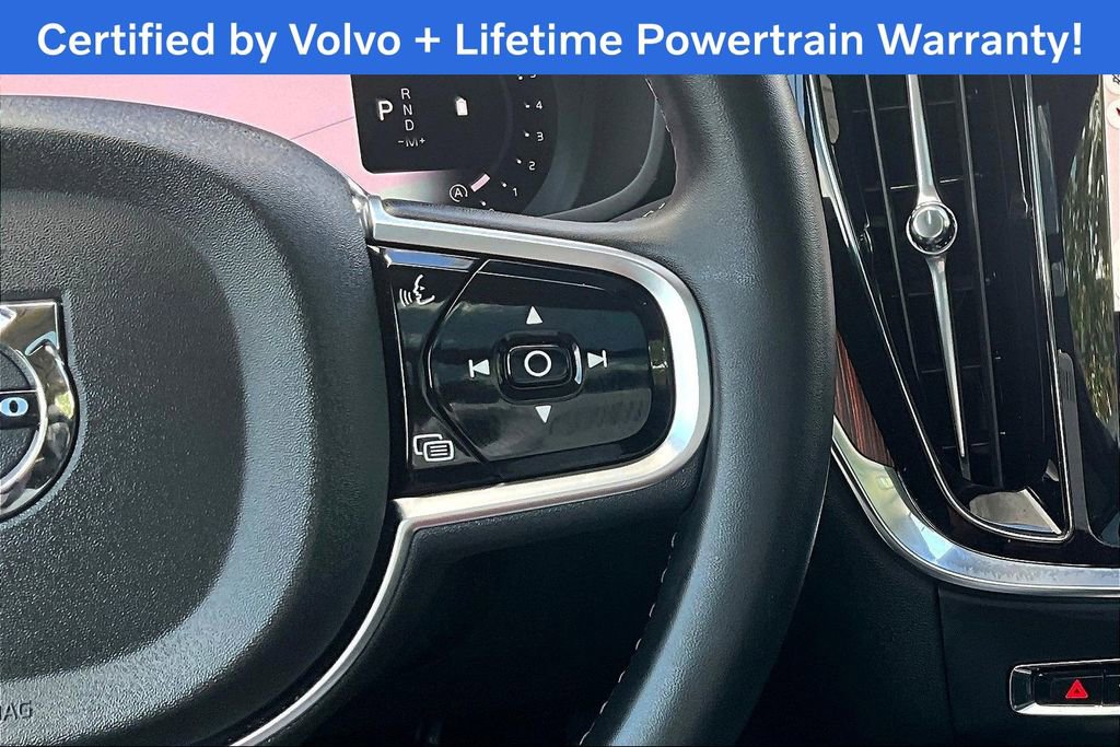 Used 2025 Volvo V60 B5 Cross Country Plus image 27