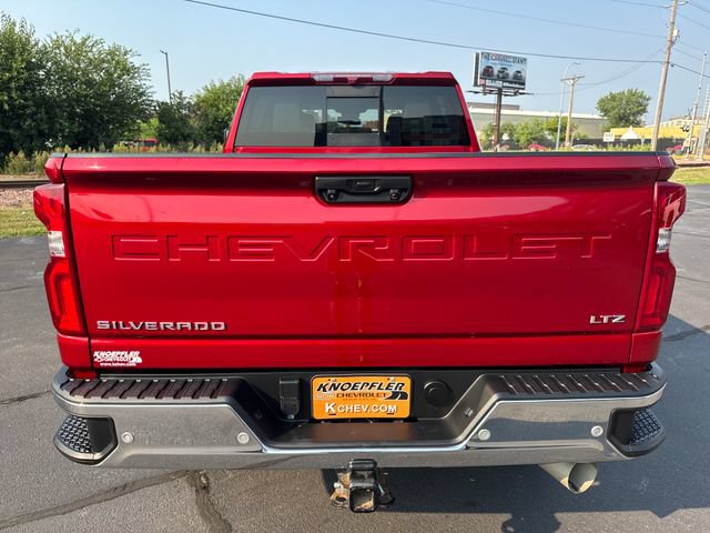 Used 2024 Chevrolet Silverado 2500 LTZ w/ LTZ Convenience Package AWD/4WD image 4