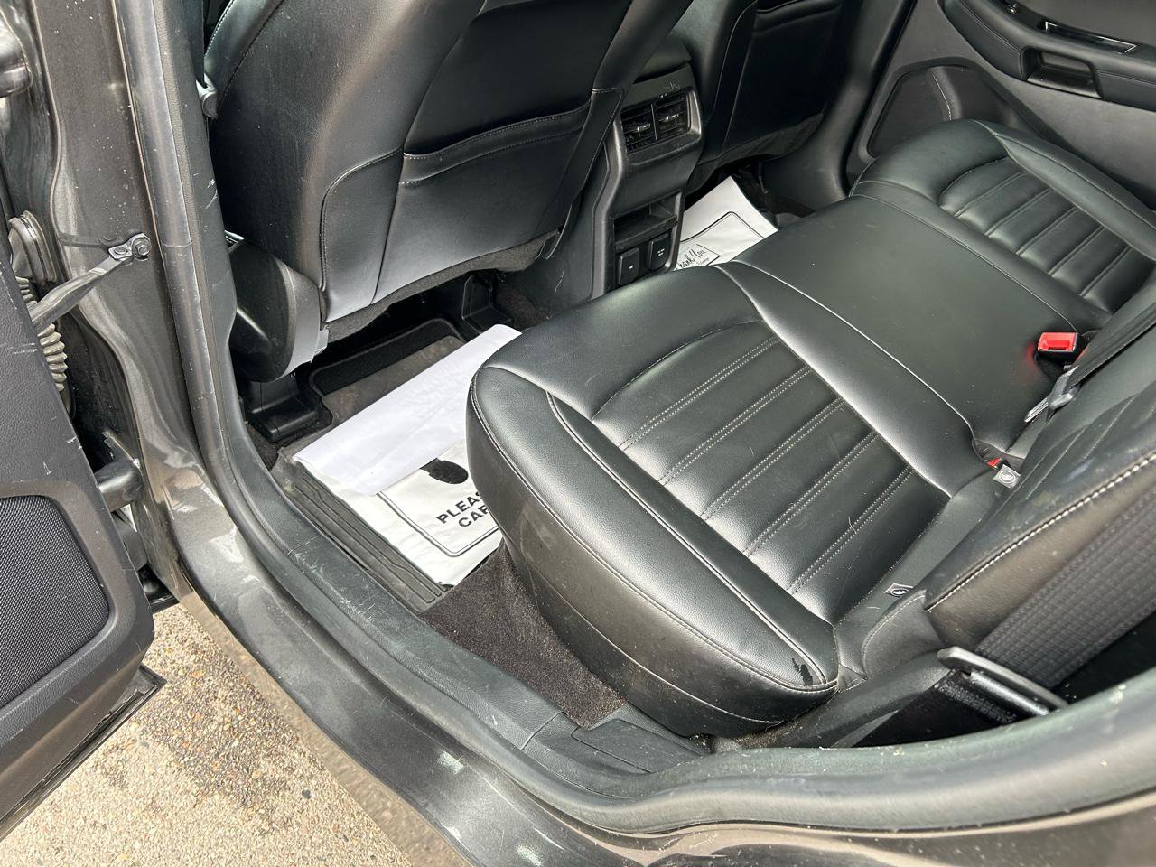 Used 2019 Ford Edge SEL w/ Equipment Group 201A image 9