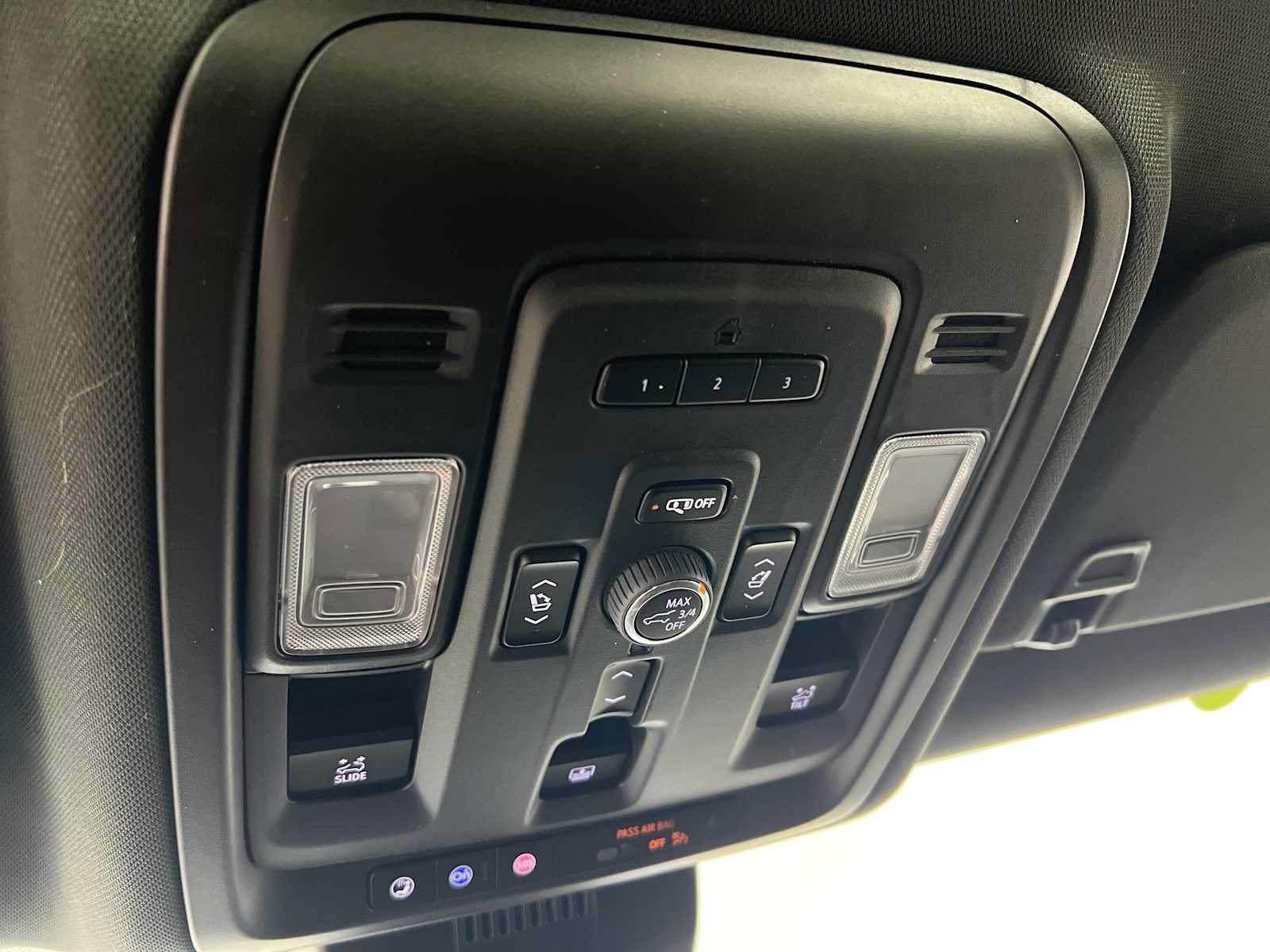 Used 2024 Chevrolet Tahoe Premier w/ Premium Package RWD image 25