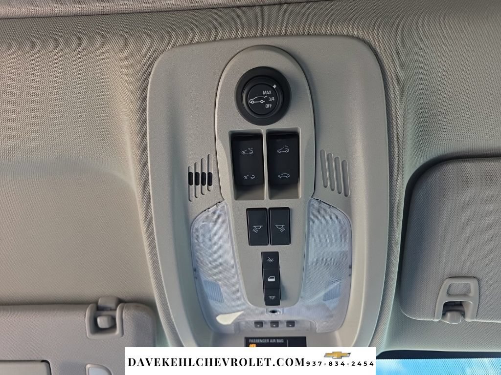 Used 2016 Chevrolet Equinox LTZ w/ Enhanced Convenience Package FWD image 12
