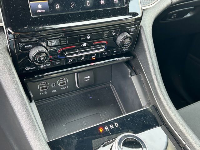 Used 2025 Jeep Grand Cherokee Laredo X w/ Luxury Tech Group I image 26