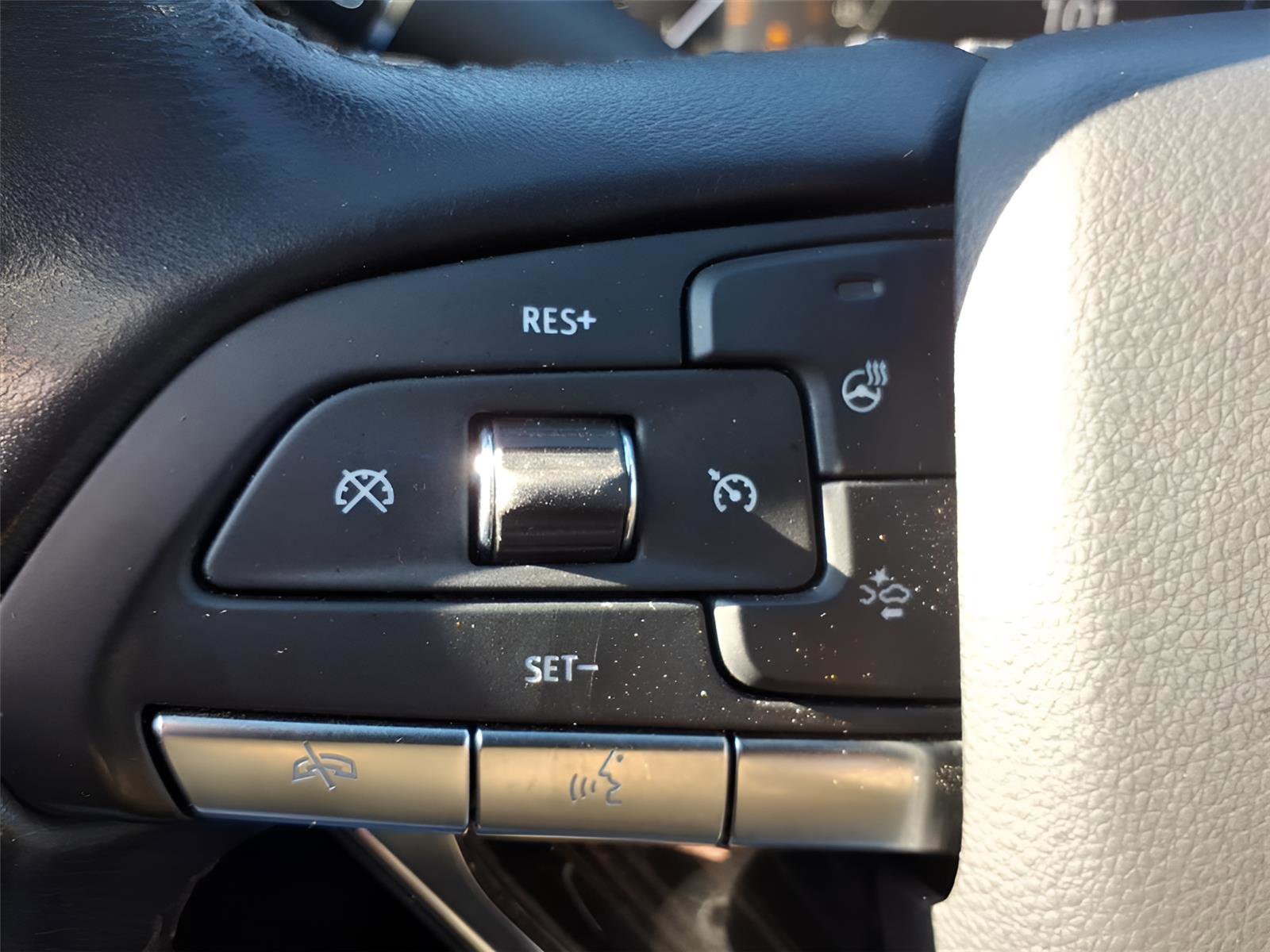 Used 2023 Cadillac XT6 Premium Luxury image 20