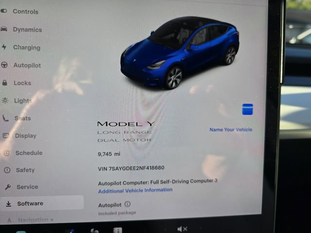 Used 2022 Tesla Model Y Long Range AWD/4WD image 2