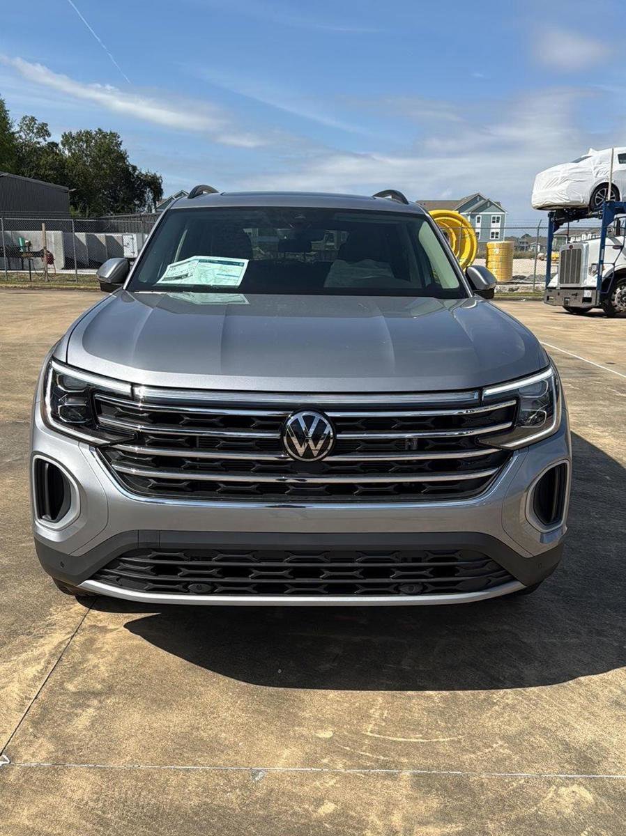 New 2026 Volkswagen Atlas SE image 8