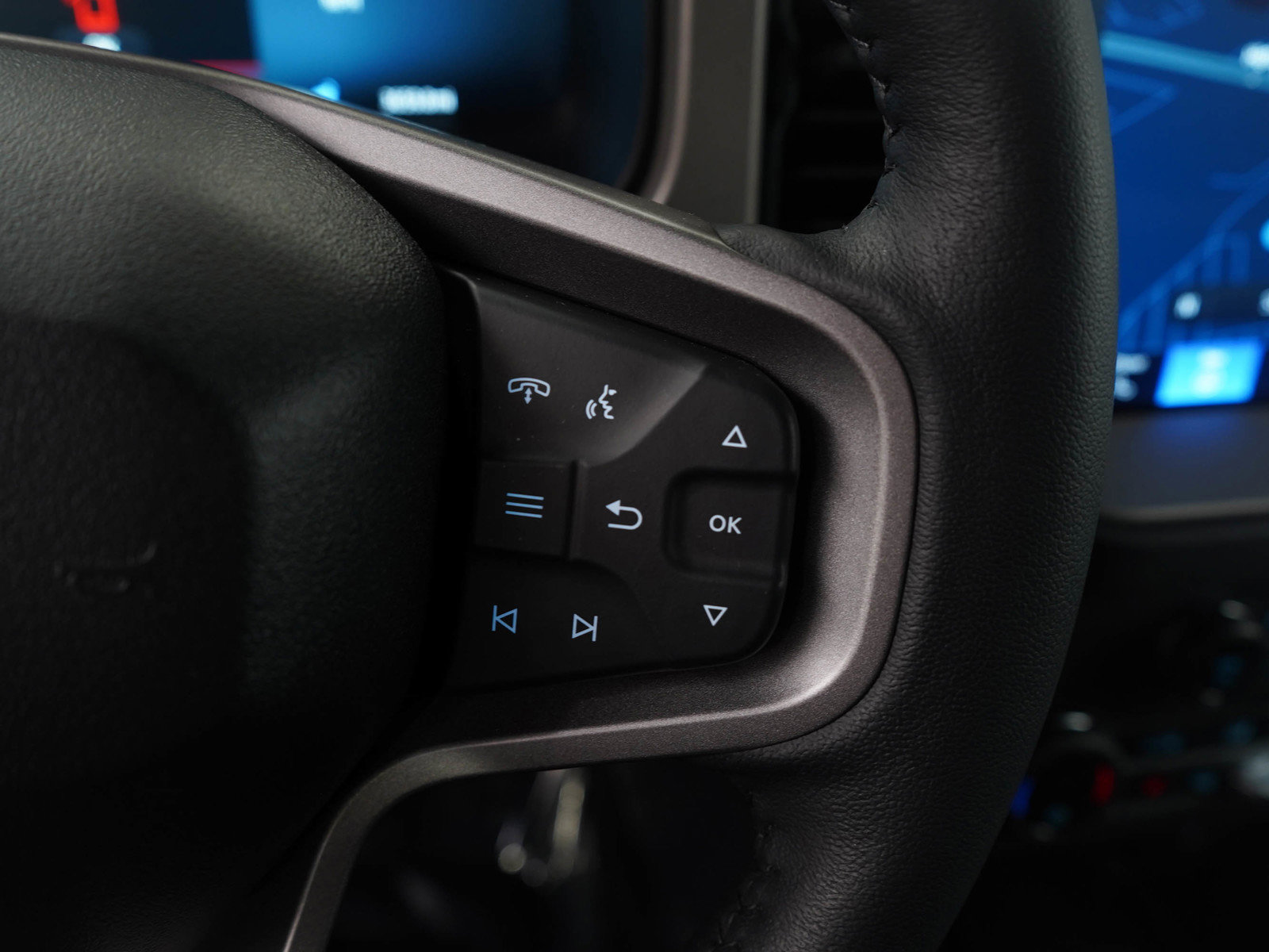 Used 2025 Ford Bronco Outer Banks image 18