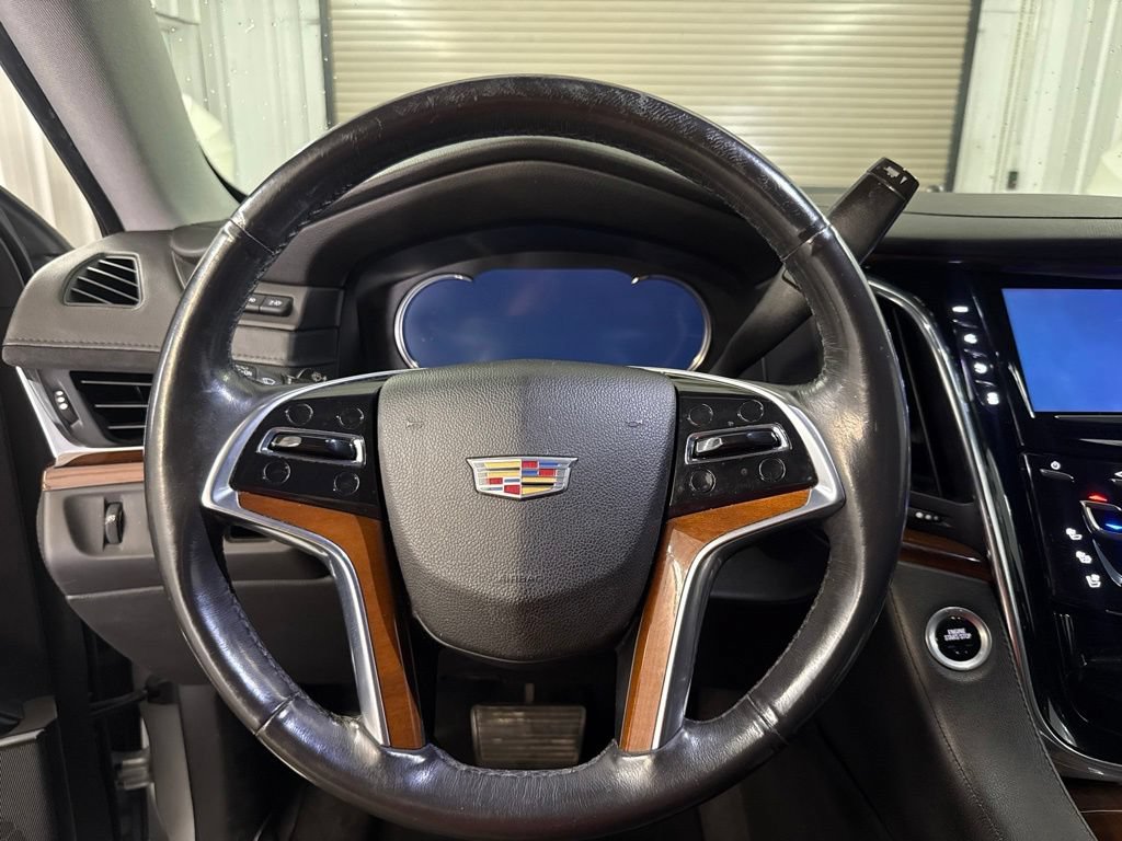 Used 2018 Cadillac Escalade ESV Luxury RWD image 33