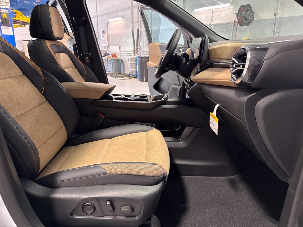 New 2027 Chevrolet Equinox ACTIV w/ Safety and Technology Package AWD/4WD image 31