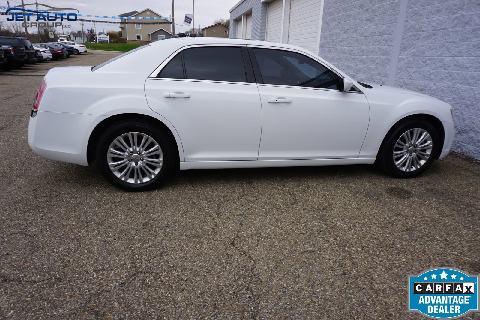 Used 2014 Chrysler 300 AWD w/ Driver Convenience Group image 12