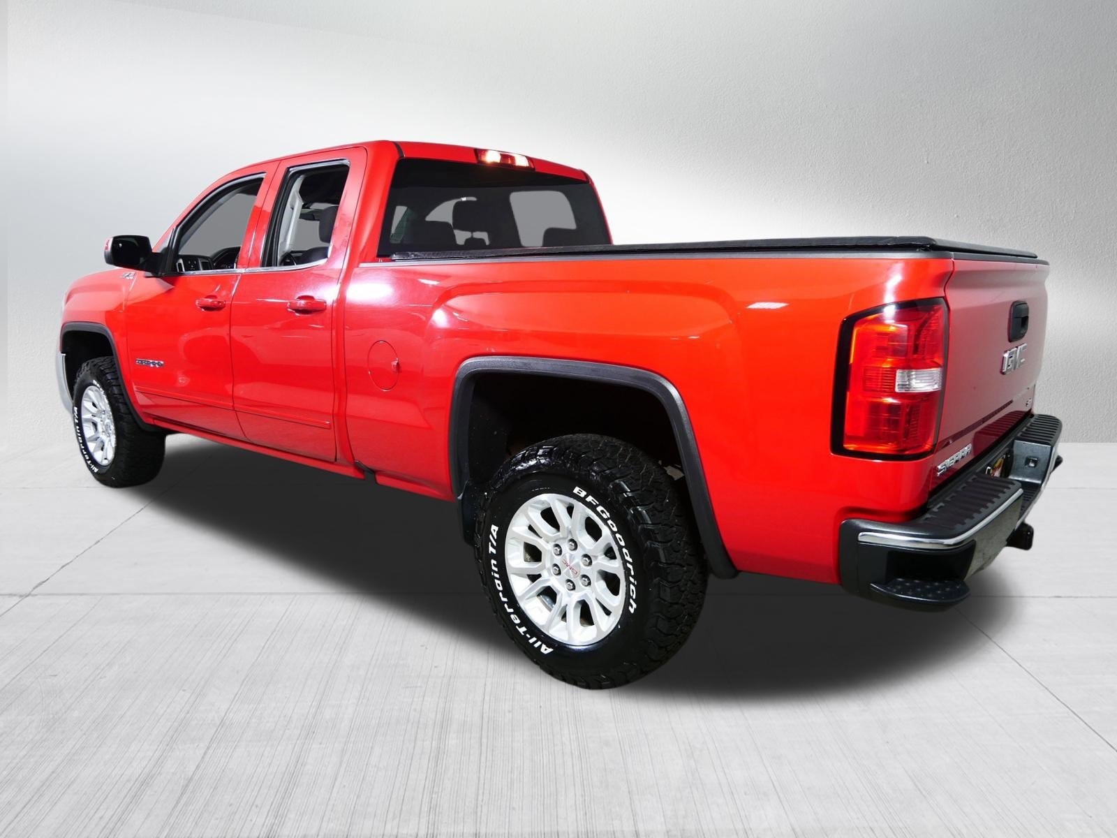 Used 2016 GMC Sierra 1500 SLE w/ SLE Value Package AWD/4WD image 5
