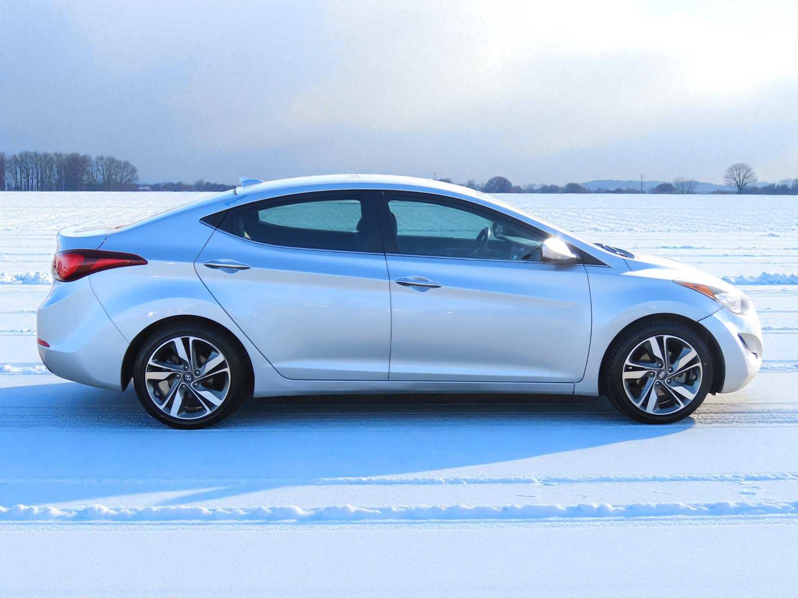 Used 2015 Hyundai Elantra Limited image 7