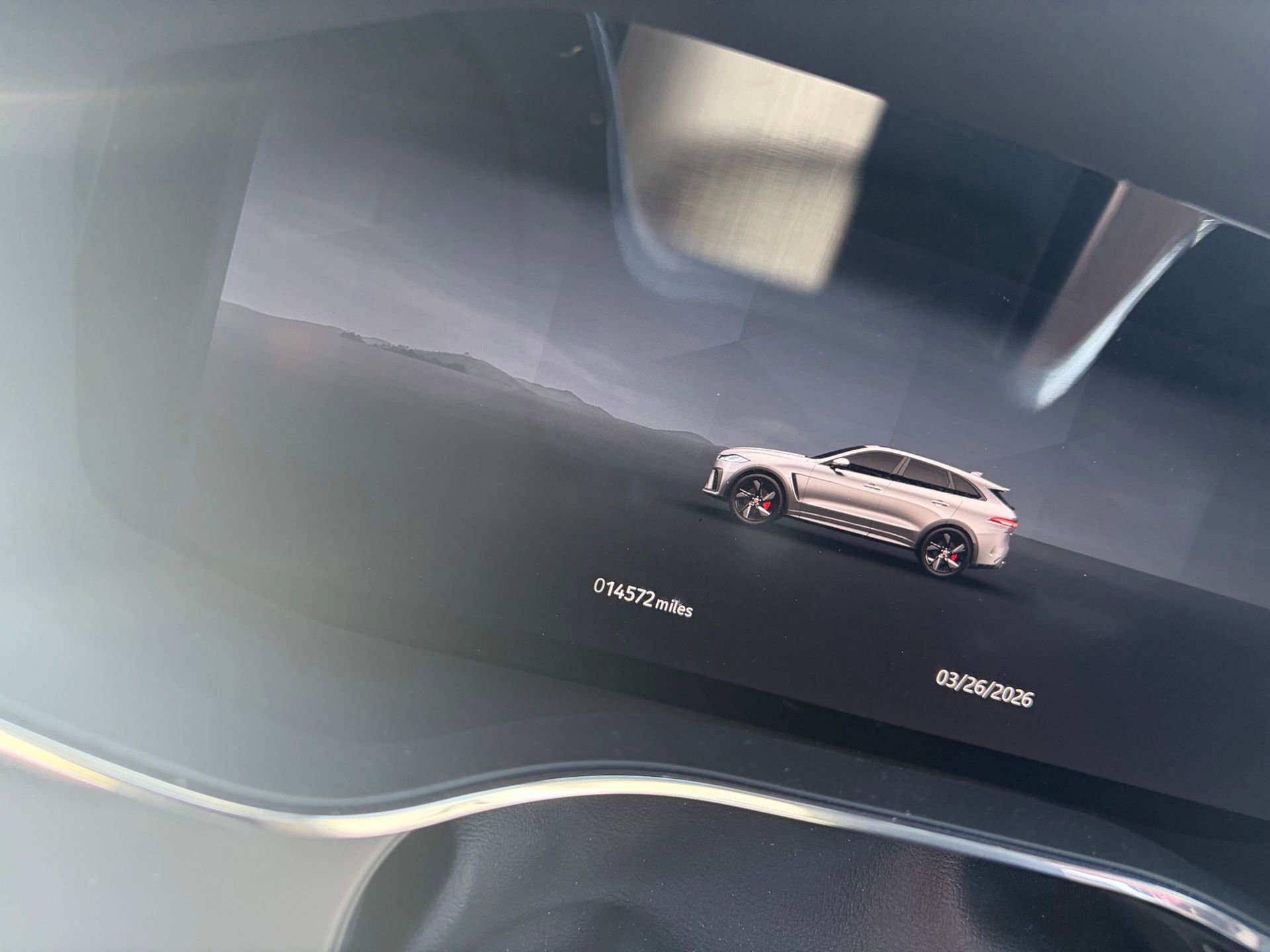 Used 2024 Jaguar F-PACE SVR image 9