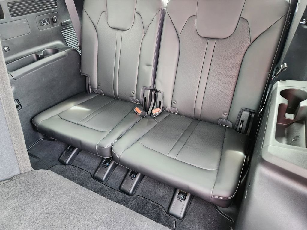 Certified 2022 Kia Sorento S w/ Panoramic Sunroof Package image 10