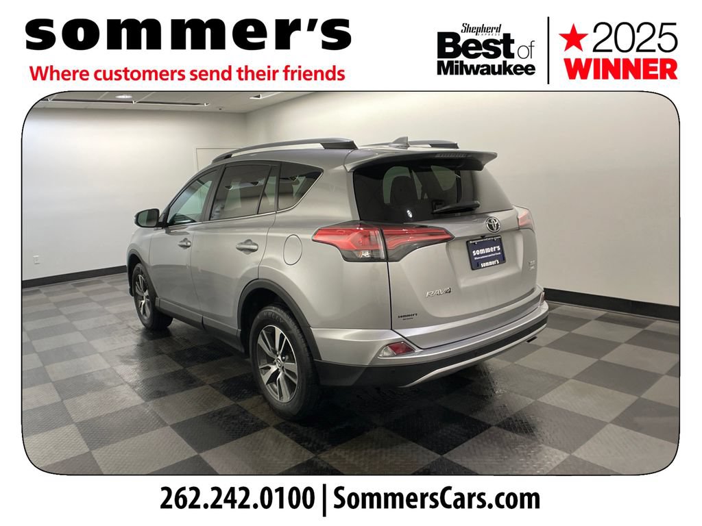 Used 2017 Toyota RAV4 XLE AWD/4WD image 3