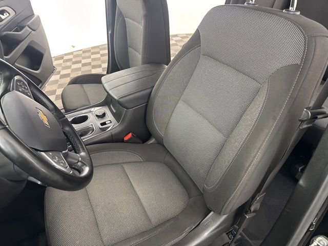 Used 2023 Chevrolet Traverse LT image 18