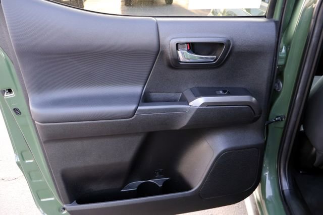 Used 2022 Toyota Tacoma TRD Sport image 25