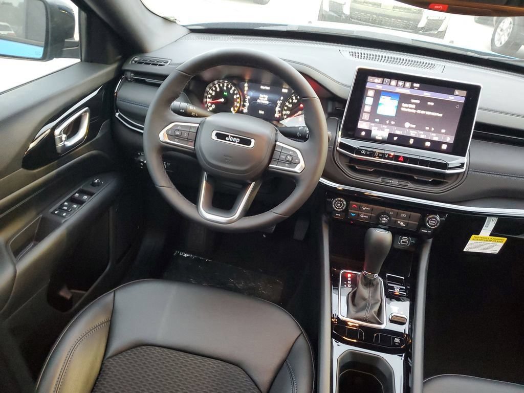 New 2026 Jeep Compass Latitude AWD/4WD image 13