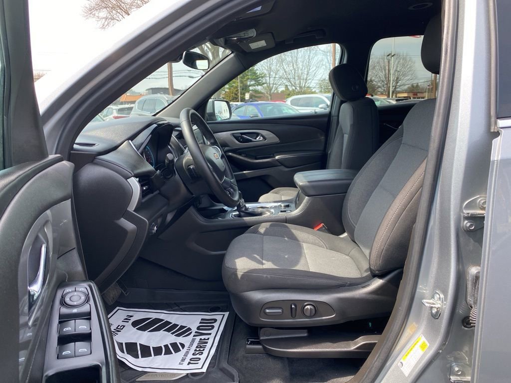 Certified 2023 Chevrolet Traverse LT w/ LPO, Floor Liner Package image 13