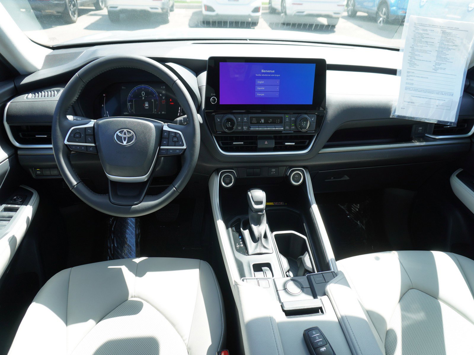 Used 2025 Toyota Grand Highlander FWD image 2
