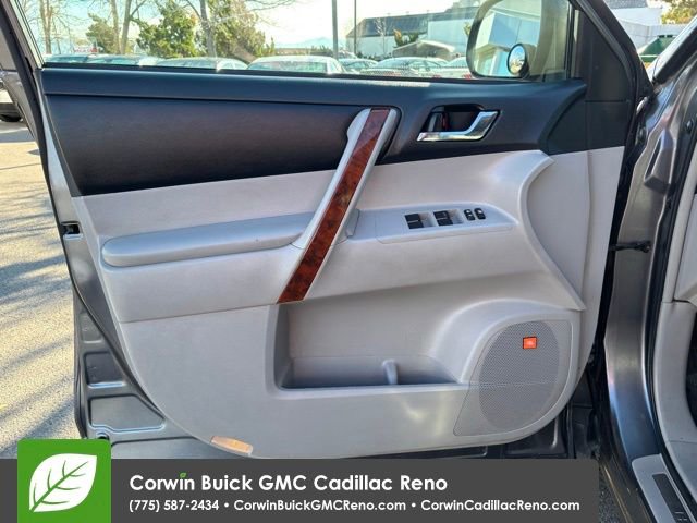Used 2012 Toyota Highlander Limited image 7