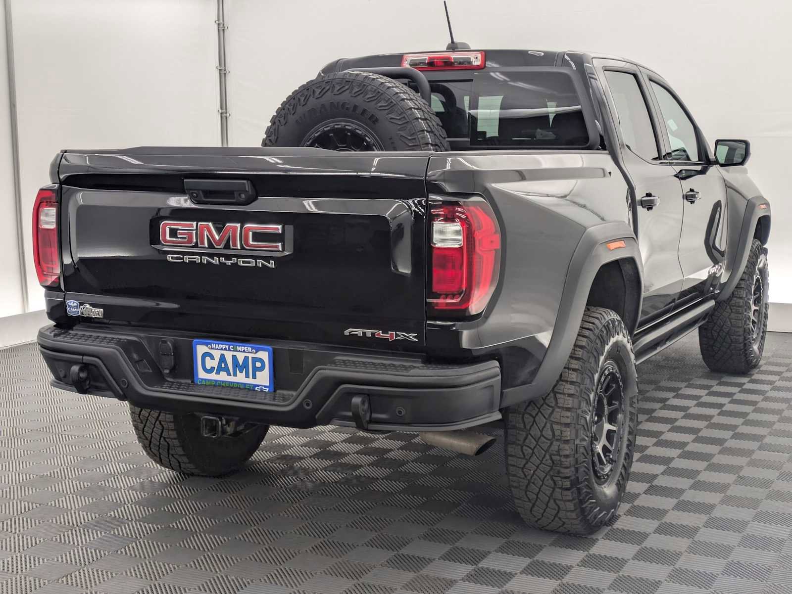 Used 2024 GMC Canyon AT4X w/ AT4X AEV Edition AWD/4WD image 6