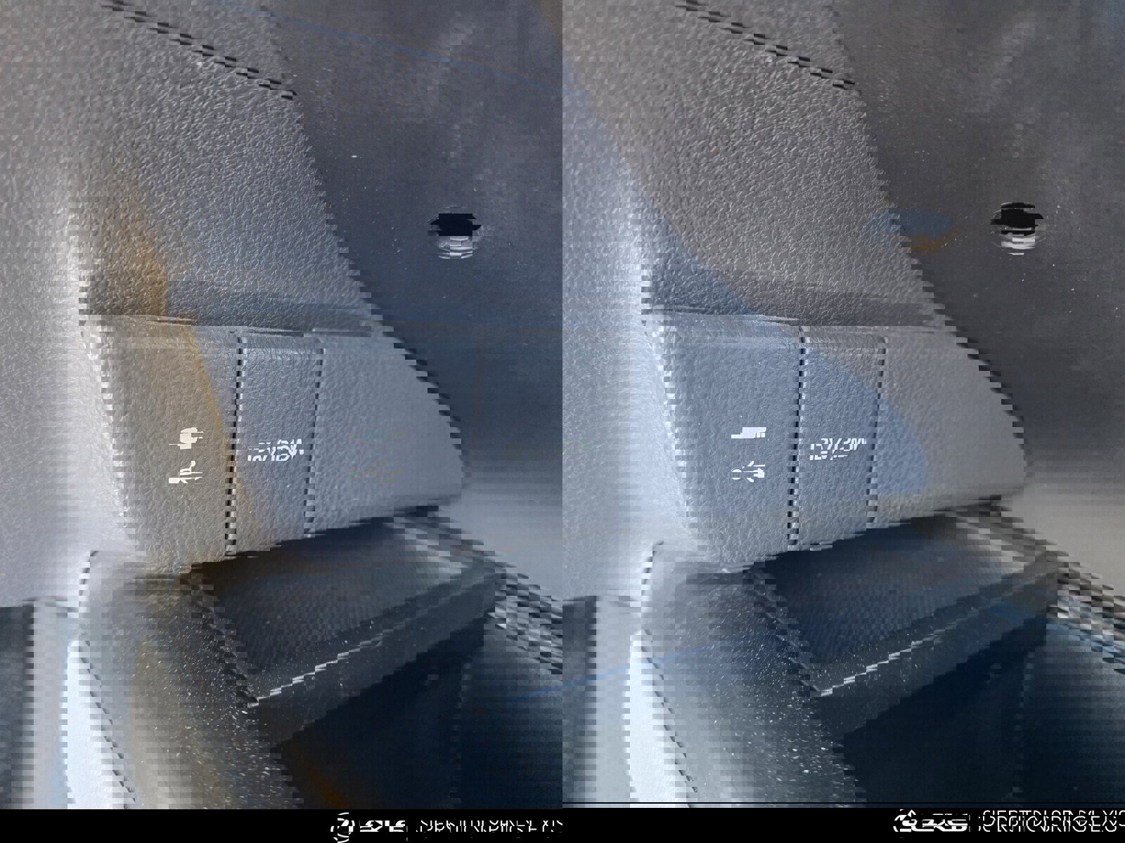 Used 2019 Toyota Camry SE image 24