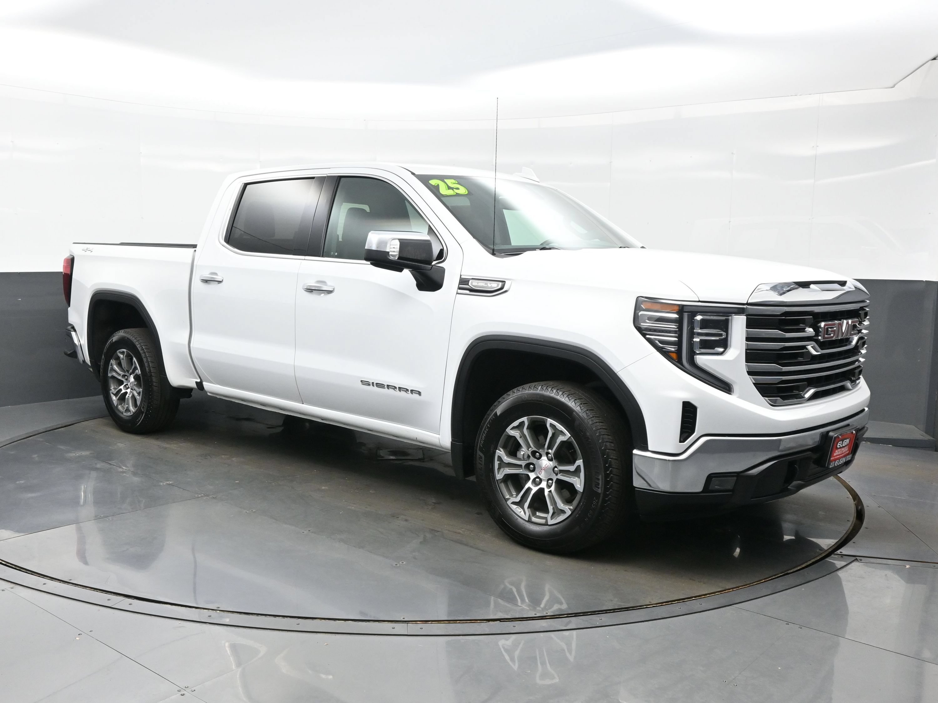 Used 2025 GMC Sierra 1500 SLT AWD/4WD image 8
