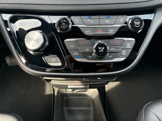 New 2027 Chrysler Pacifica Select FWD image 31