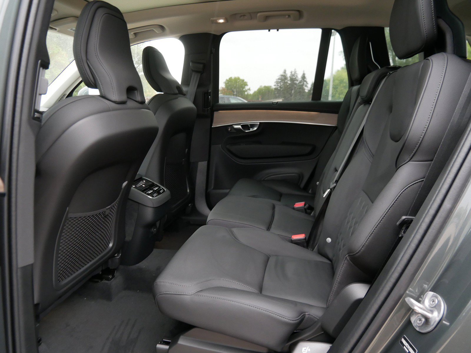 New 2027 Volvo XC90 B6 Plus AWD/4WD image 6