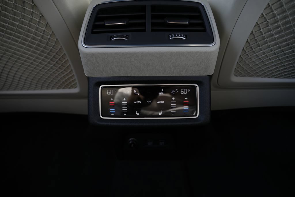 Used 2019 Audi e-tron Prestige AWD/4WD image 47