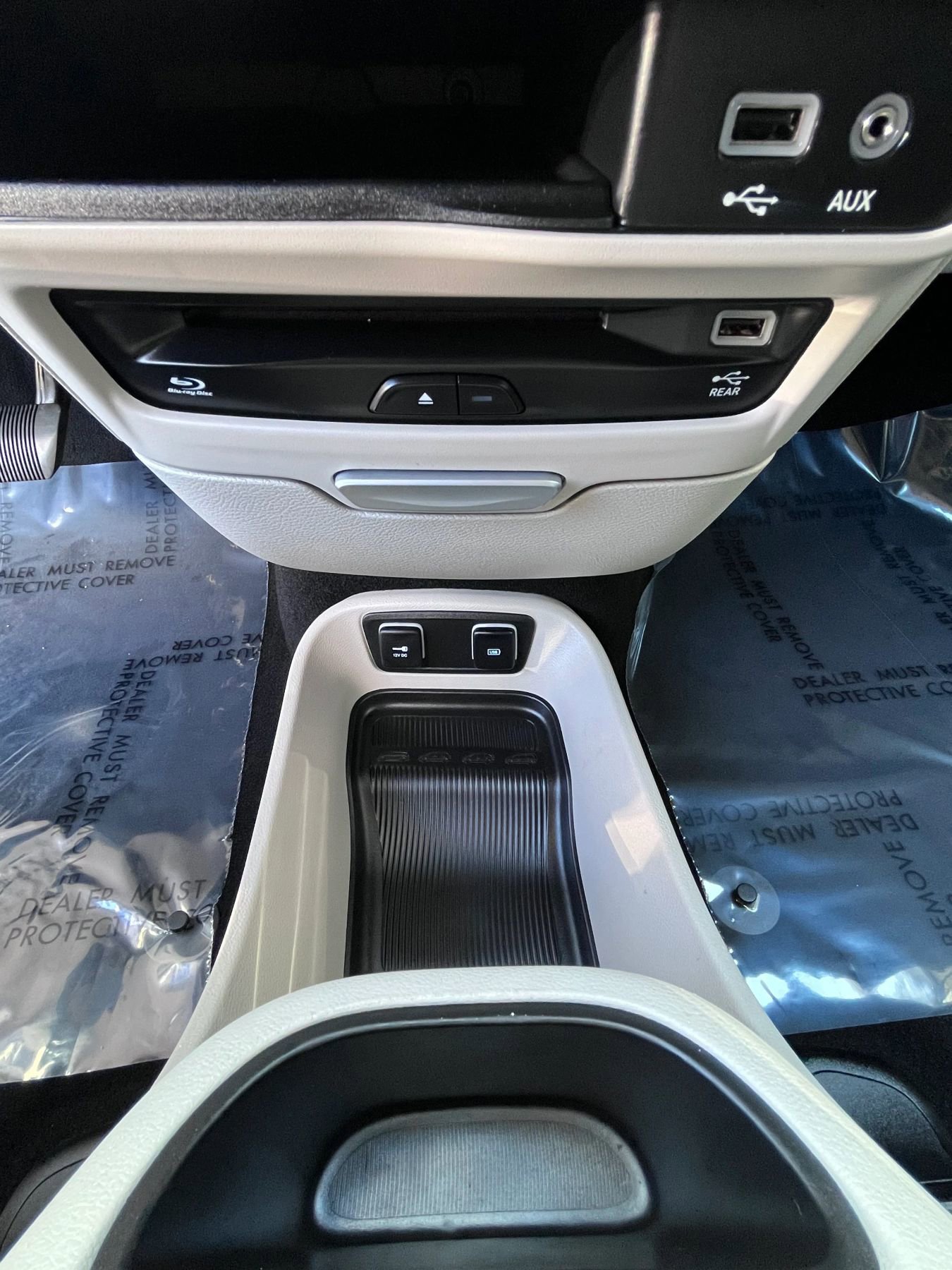 Used 2017 Chrysler Pacifica Touring-L Plus w/ Tire & Wheel Group FWD image 25