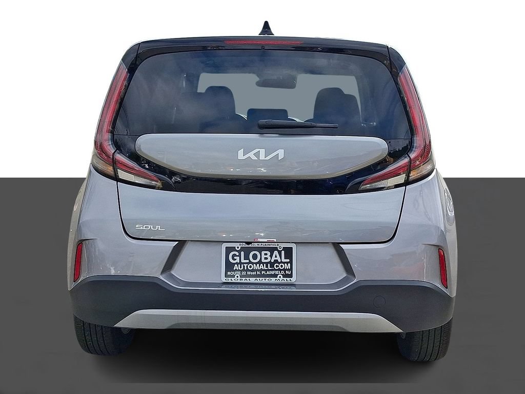 Used 2025 Kia Soul LX w/ LX Technology Package FWD image 6