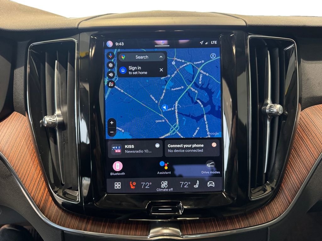 Certified 2023 Volvo XC60 B5 Plus w/ Climate Package image 19