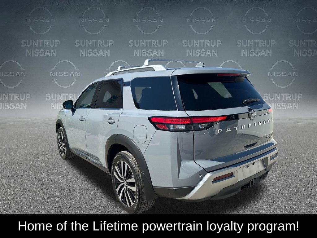 Used 2025 Nissan Pathfinder Platinum w/ Cargo Package image 4