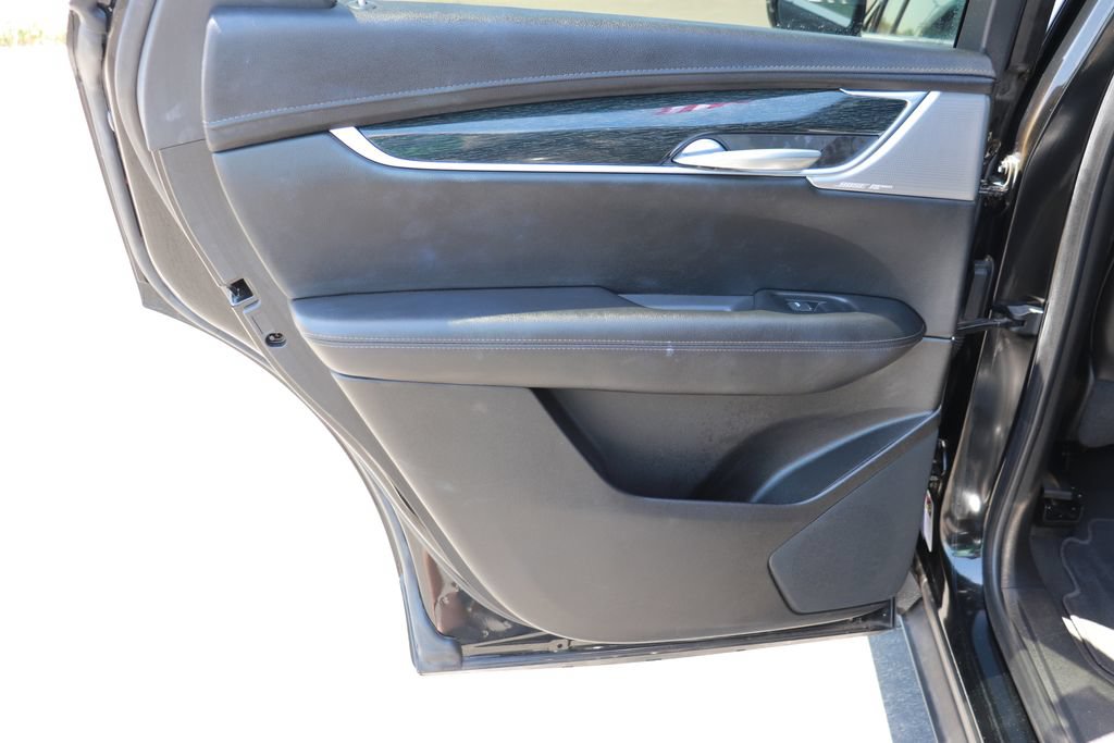 Used 2023 Cadillac XT5 Premium Luxury FWD image 11