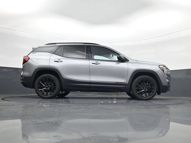 Used 2023 GMC Terrain SLT w/ Tech Package AWD/4WD image 24