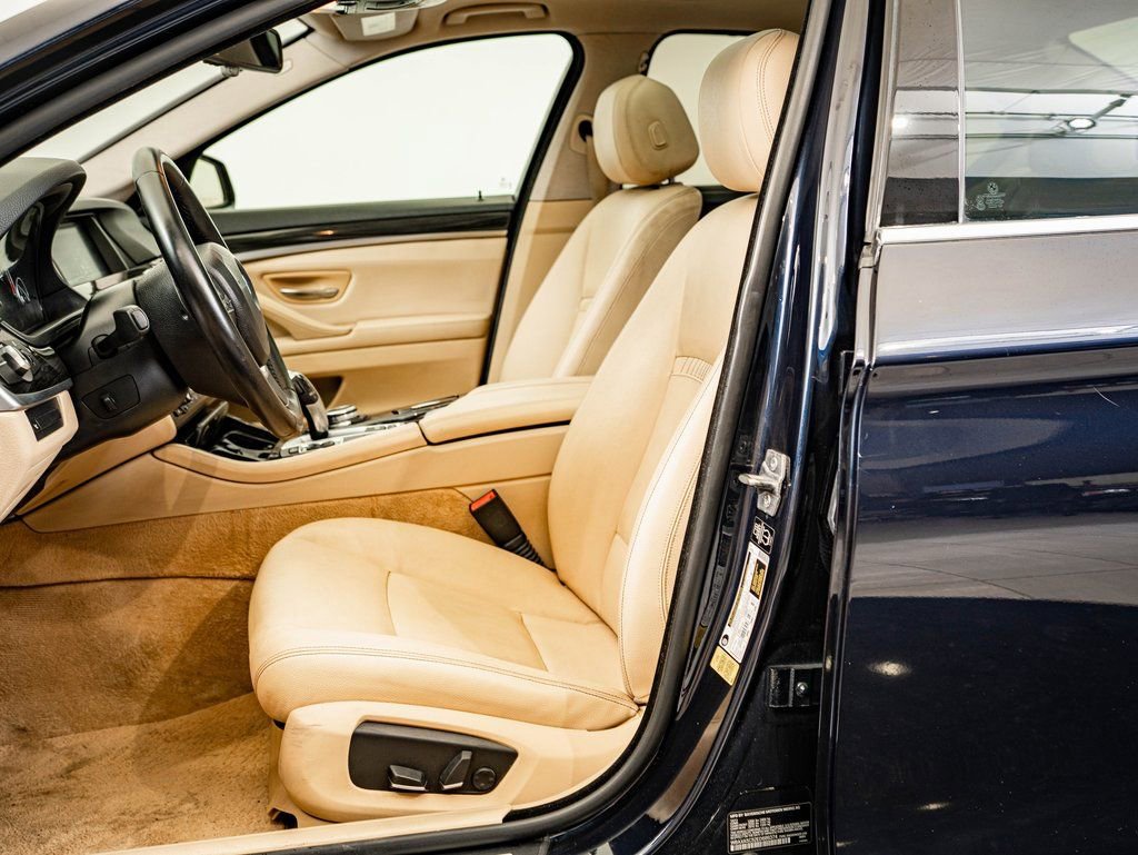 Used 2014 BMW 535d Sedan image 21